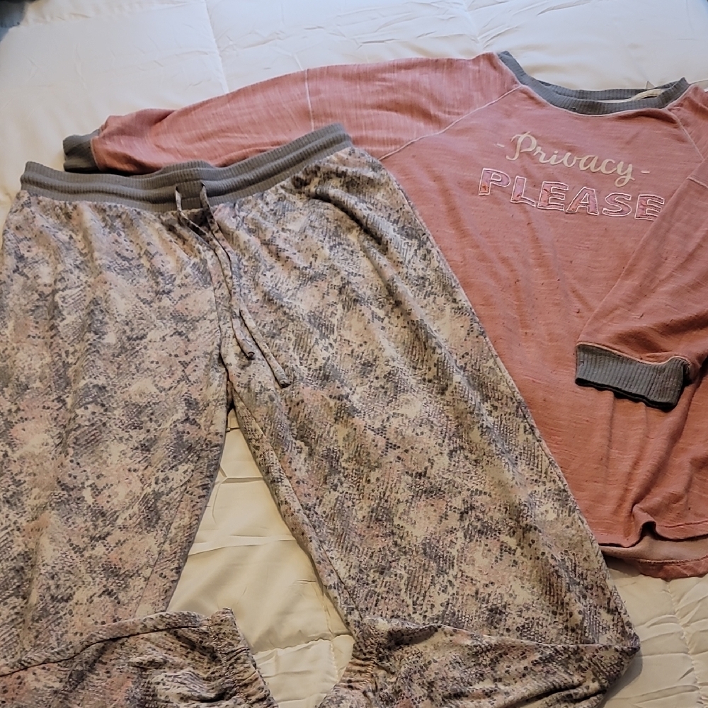 Pink and Gray Lounge Set